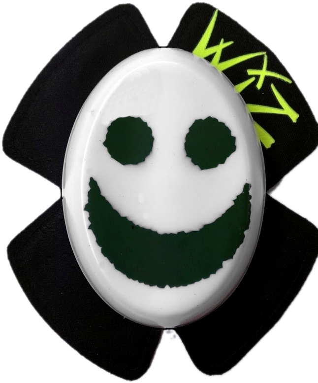 Green On White Smiley Face - Knee Slider Pink Wiz (650x788), Png Download