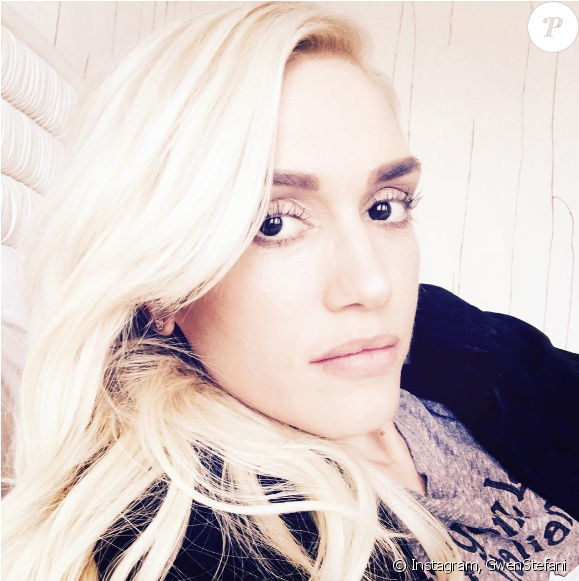 Gwen Stefani Se Dévoile Sans Son Rouge À Lèvres Signature, - Gwen Stefani Make Up Free (950x580), Png Download