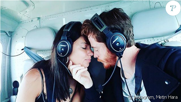 Adriana Lima Et Metin Hara Dans Les Hamptons - Metin Hara Adriana Lima (950x337), Png Download