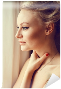 Emotive Portrait Of Young Beautiful Woman With Long - Girl (400x400), Png Download