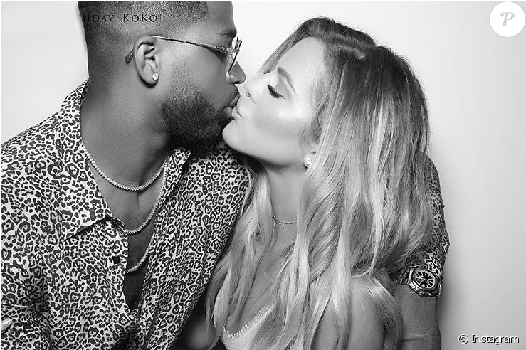 3797575 Khloe Kardashian Et Tristan Thompson Sur 950×0 - Khloe Kardashian And Tristan Thompson (950x491), Png Download