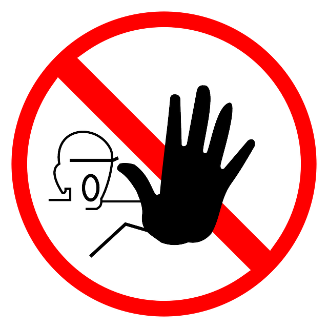 Stop, Hand, Yield, Forbidden, Halt - Don T Put Hands (640x640), Png Download