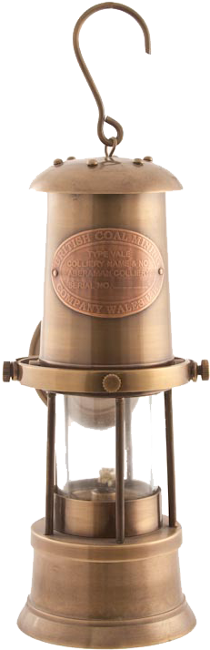 Antique Patio Lamp Oil Lantern - Lantern Png Miner (571x800), Png Download