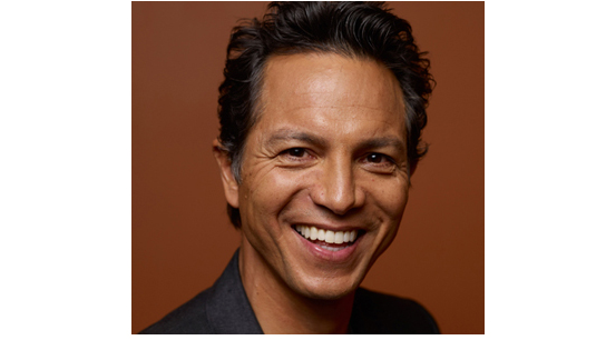 Latino Americans Narrator Benjamin Bratt - Benjamin Bratt (640x360), Png Download