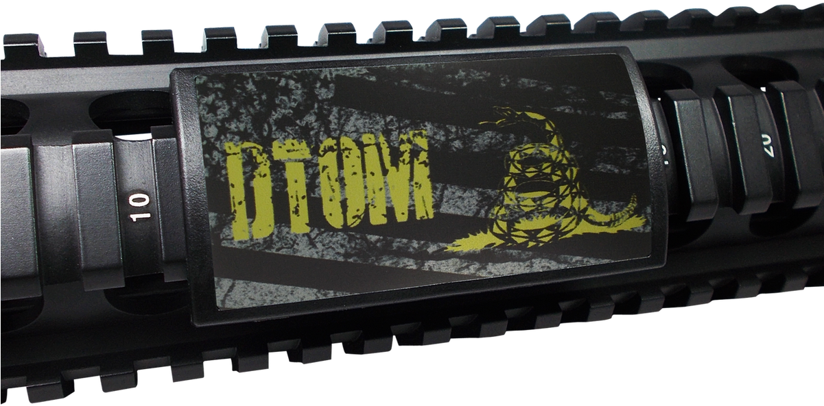 Dont Tread On Me W Flag - Pin Up Laser Engraved (1200x677), Png Download