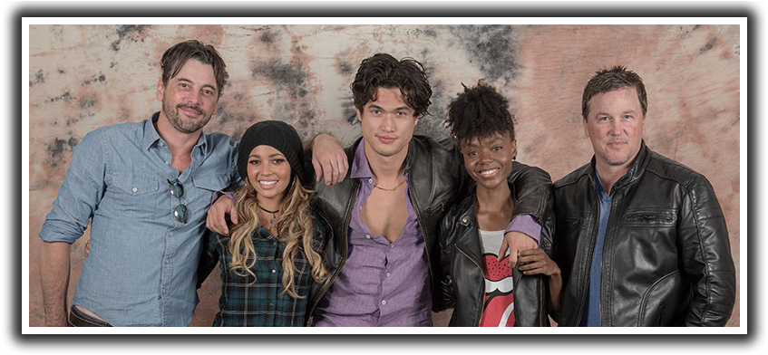 First European Riverdale Official Event - Vanessa Morgan And Charles Melton (880x391), Png Download