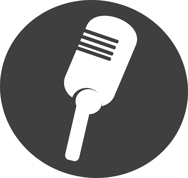 Thursday Night Karaoke - Speaking With Microphone Clipart (640x605), Png Download