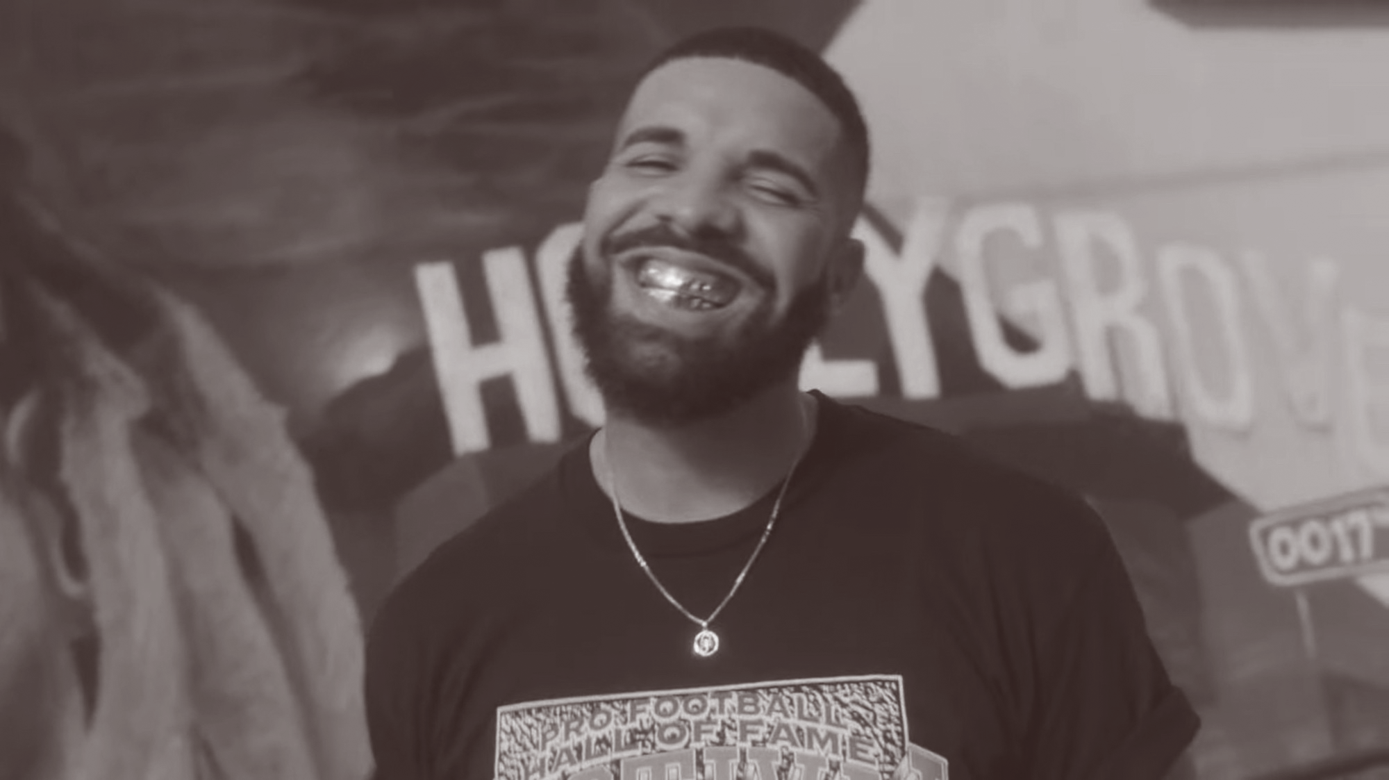 Thursday 20 September - Drake In My Feelings Video (2000x1123), Png Download