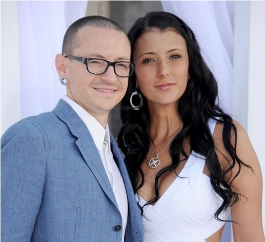 Viúva De Chester Bennington Quebra O Silêncio - Talinda Bennington Chester Bennington (757x498), Png Download