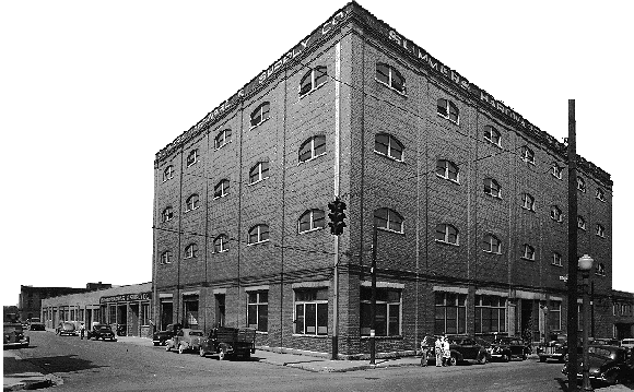 Old Photo Of The Historic Summers Hardware Building - Commercial Building (580x359), Png Download
