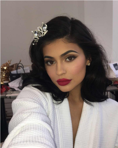 Kylie Jenner - Victoria Kylie Lip Kit (1200x630), Png Download