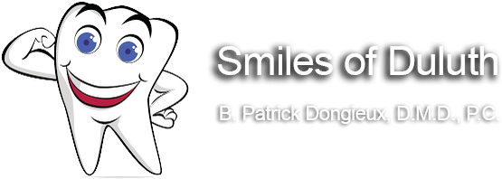 Round Tooth Logo - Strong Bones And Teeth Clipart (568x230), Png Download