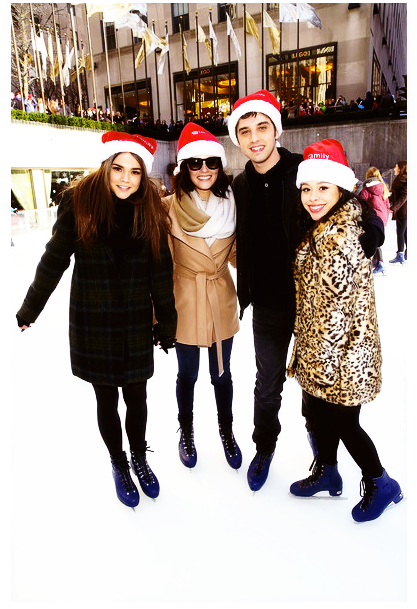 “ Maia Mitchell, Italia Ricci, David Lambert And Cierra - 25 Days Of Christmas (500x696), Png Download