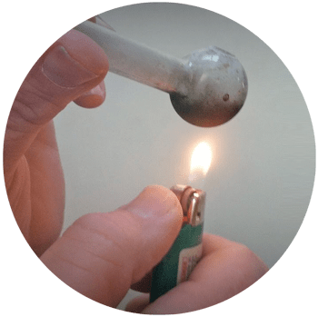 Image Of A Person Hitting Meth With Dirty Glass Pipe - Smoking Meth (350x349), Png Download