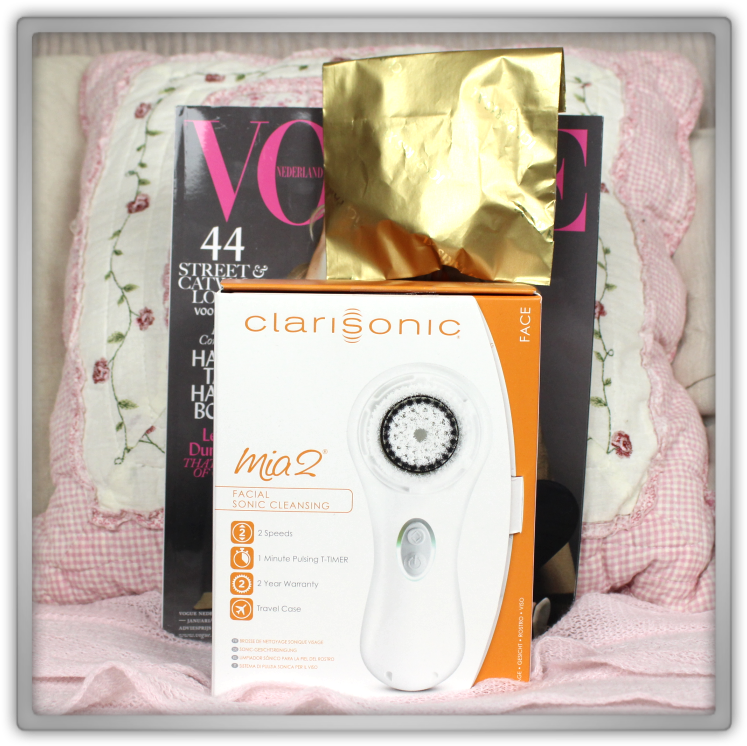 Clarisonic Mia 2 Facial Sonic Cleanser Cleansing Tool - Clarisonic Mia 2 With Lancôme Génifique Set (770x770), Png Download