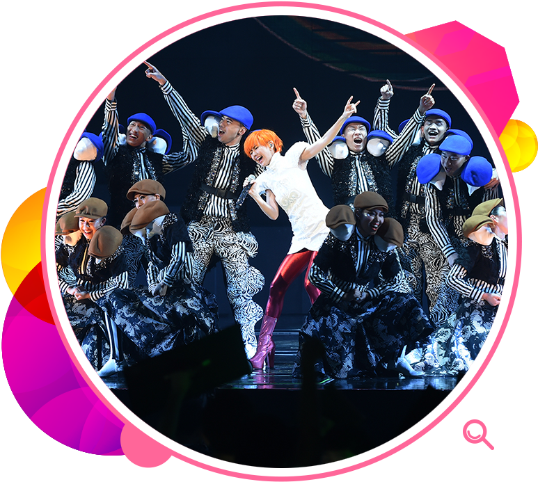 Singer Stefanie Sun Performing In A Concert At The - 香港 體育館 Png (800x737), Png Download