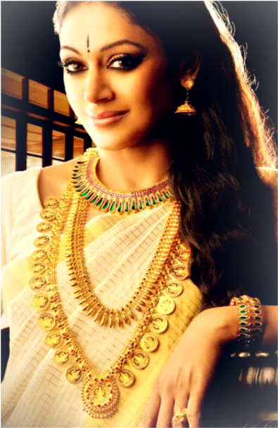 Love The Jewellery Stacking Simple But Beautiful - Traditional Kerala Bridal Jewellery (500x713), Png Download