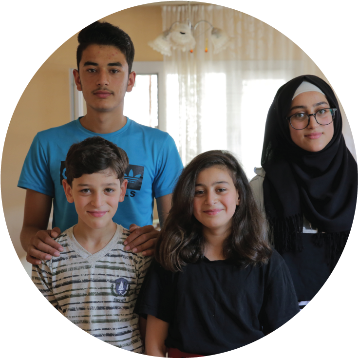 Family 89-02 - Family (906x901), Png Download