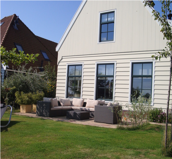 Beautiful Dutch Wooden House With Lots Of Comfort In - Siding (800x533), Png Download