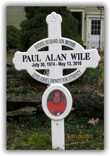 Road Side Memorial Cross The Regent - Cross-stitch (401x555), Png Download