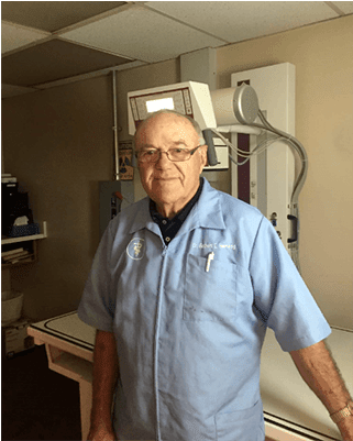 Robert Hertzog - Lee's Summit Animal Hospital (520x400), Png Download