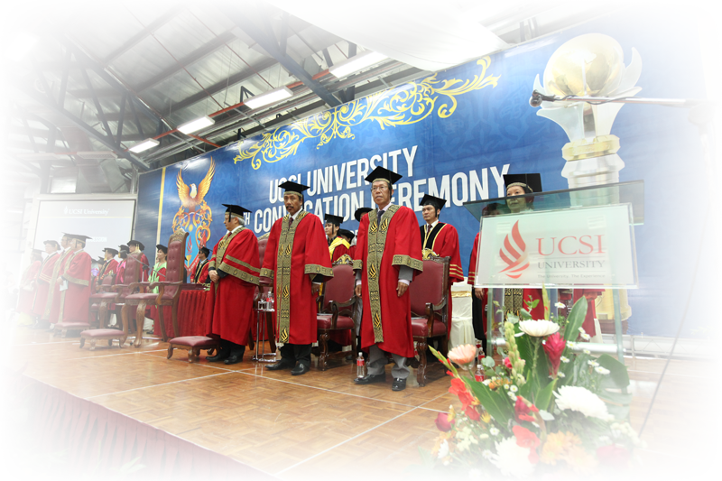 We Look Very Much Forward To The Pleasure Of Welcoming - University (800x533), Png Download