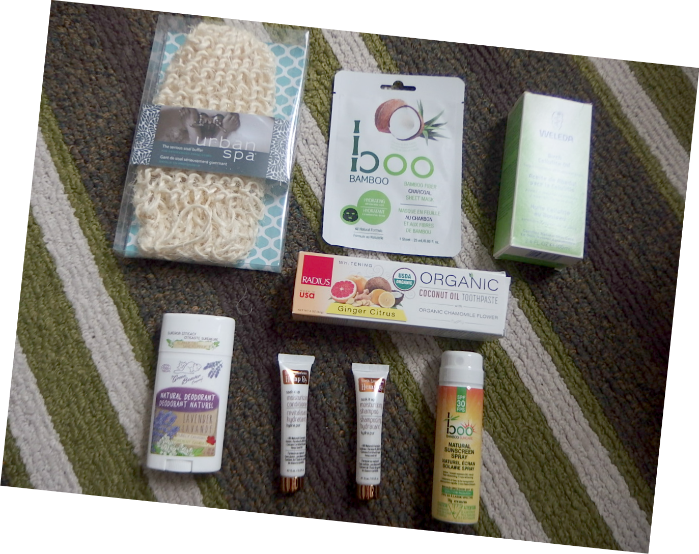 M2 Brand Press Samples - Cosmetics (1373x1089), Png Download