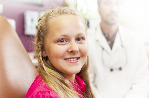 Info Block Girl Smiling Dentist - Dentist (583x383), Png Download