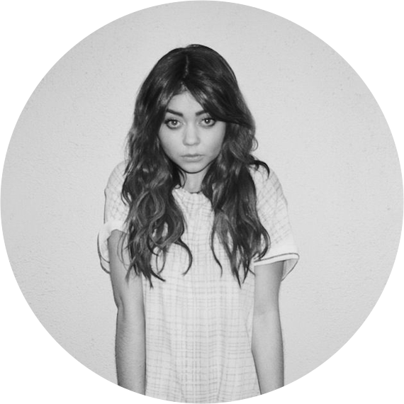 Sarah Hyland Is An American Actress Who Is Best Known - Black And White Sarah Hyland (570x570), Png Download
