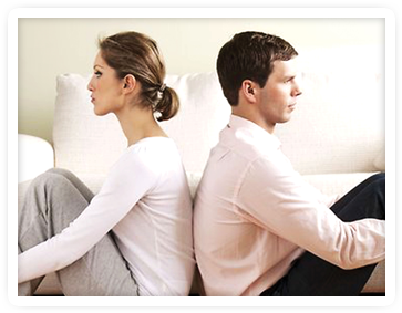 Living In The Past - Couple Crisis (536x345), Png Download