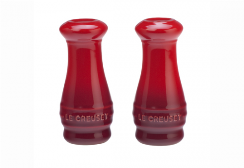 Le Creuset Red Salt And Pepper Shaker Set - Le Creuset Salt And Pepper Shakers Set (500x500), Png Download