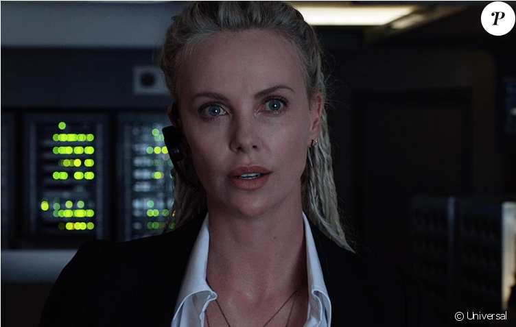 Charlize Theron Dans Fast & Furious 8, En Salles Le - 賽 芙 玩命 關頭 8 (950x476), Png Download