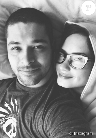 Demi Lovato Et Son Chéri Wilmer Valderrama Fêtent Leurs - Demi Lovato And Wilmer Valderrama Private (637x477), Png Download