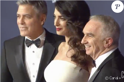 Amal Et George Clooney Arrivant Aux César À Paris Le - Amal Enceinte César (950x332), Png Download
