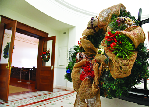 Festival Of Wreaths Opening Night - Christmas Ornament (620x350), Png Download