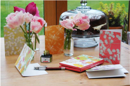 Blank Greetings Card 'dragonflies' - Garden Roses (646x275), Png Download