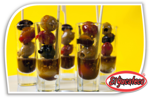 Olives With Habanero Pepper - El Yucateco Achiote - 15 Oz (480x316), Png Download