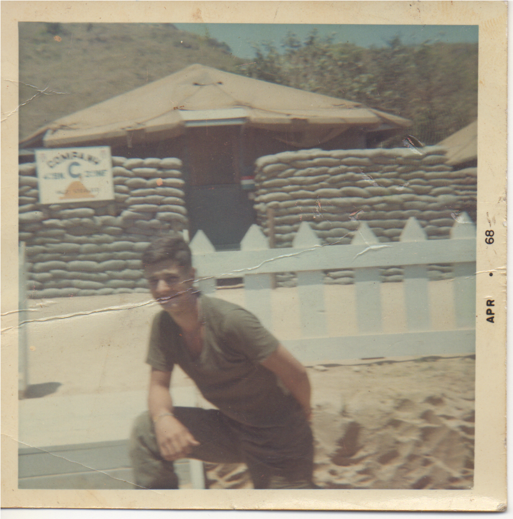 Wondering If Someone Can Edit The Crease Lines Out - Photograph (1255x1247), Png Download