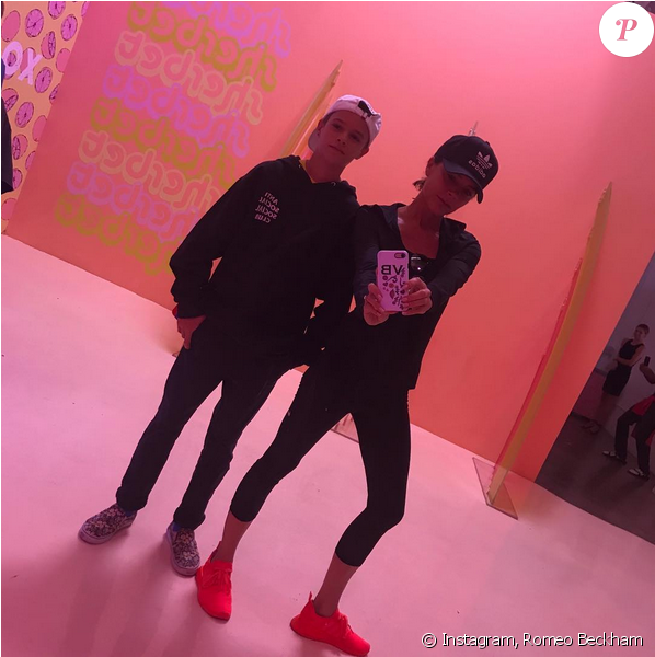 Photo De Romeo Et Victoria Beckham À Los Angeles - David Beckham (950x599), Png Download