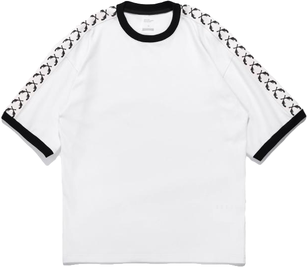 Crossed Pistols T-shirt - T-shirt (674x638), Png Download