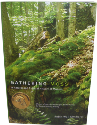 Gathering Moss - Gathering Moss A Natural And Cultural History (373x439), Png Download