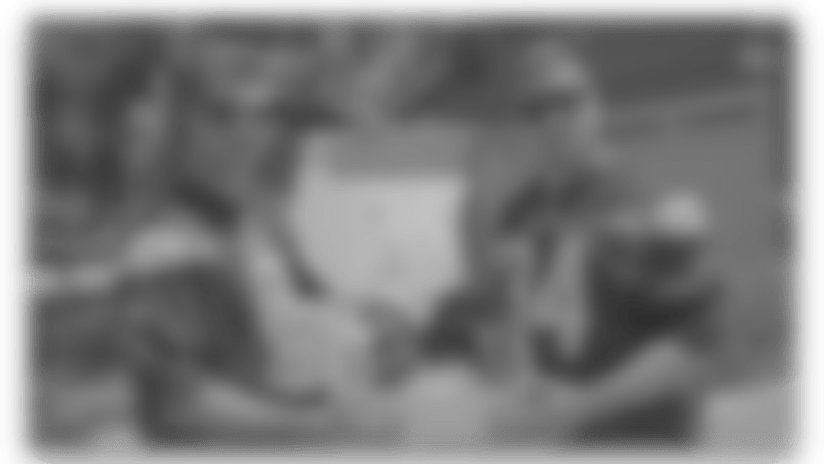 Chargers Surprise Neighbors With Swag - Los Angeles Chargers (824x464), Png Download