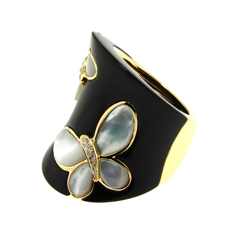 Black Onyx Ring With Inlaid Mother Of Pearl And Yellow - Jewellery (800x1000), Png Download