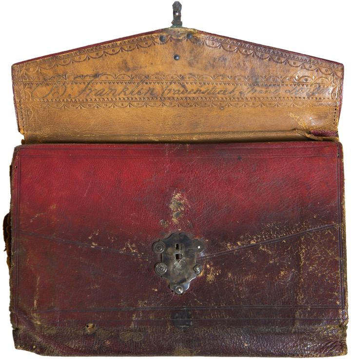 It Is Shaped Like An Envelope With A Small Clasp On - Wallet (720x736), Png Download