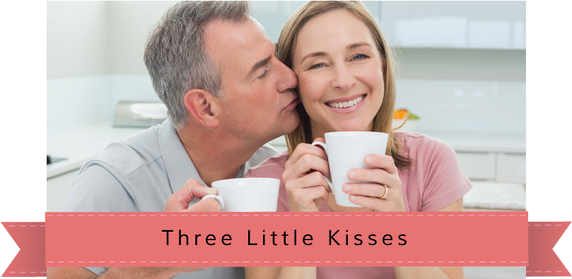 Three Little Kisses - Girl (810x403), Png Download