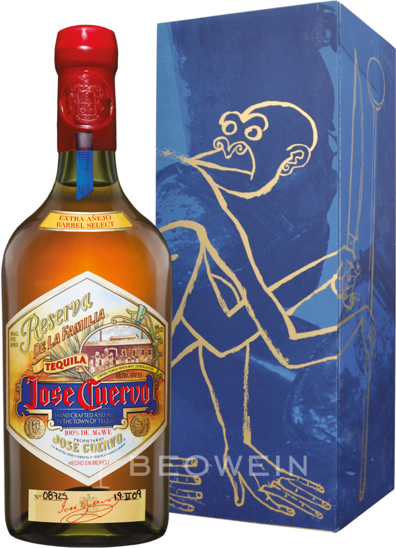 Jose Cuervo Reserva De La Familia 0,7 L - Cuervo Reserva De La Familia (1080x1080), Png Download