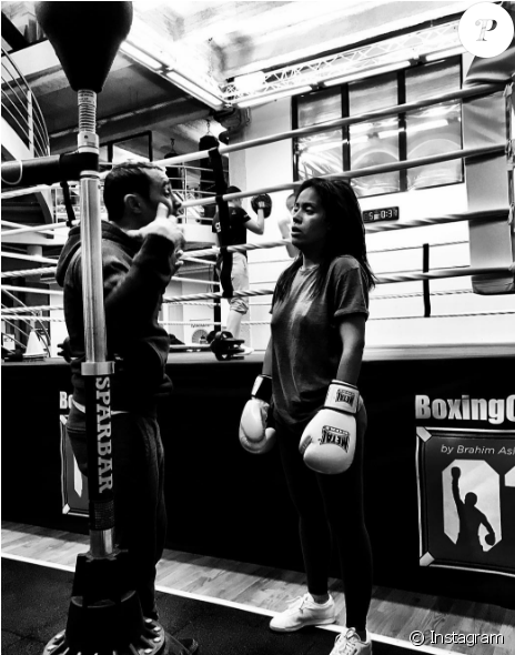 Amel Bent Coachée Par Brahim Asloum Dans Sa Salle Du - Professional Boxing (950x589), Png Download