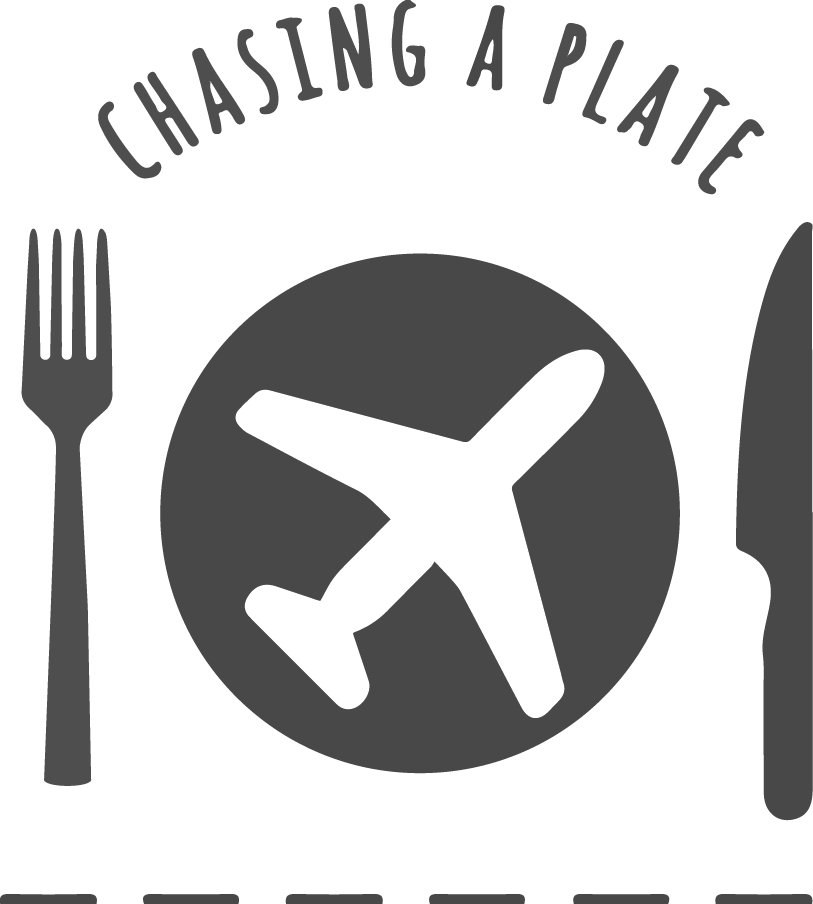 Chasing A Plate - Chasing Plate (813x904), Png Download