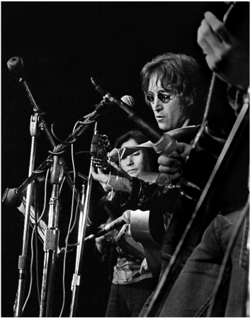 Leni Sinclair - John Lennon John Sinclair (736x460), Png Download
