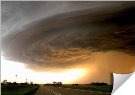 Storm Clouds Amber - Tribulations D'une Famille Requabaise En Cacagne (674x516), Png Download